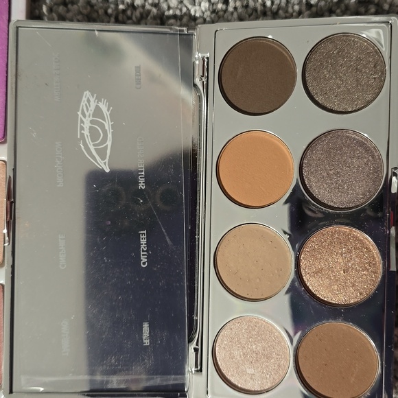 Tarte and Urban Decay Makeup Set - Multicolor Bundle - Picture 4 of 5